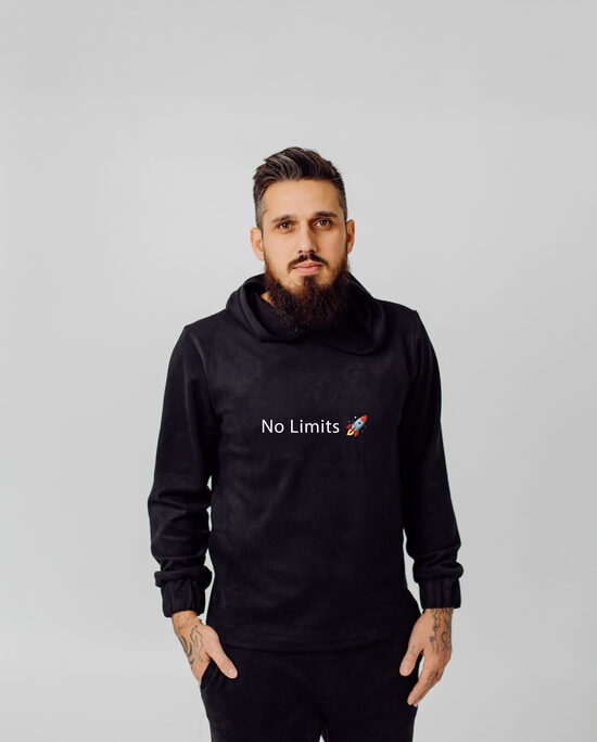 Vyriškas juodas džemperis su užrašu 👕 Personalizuota dovana 